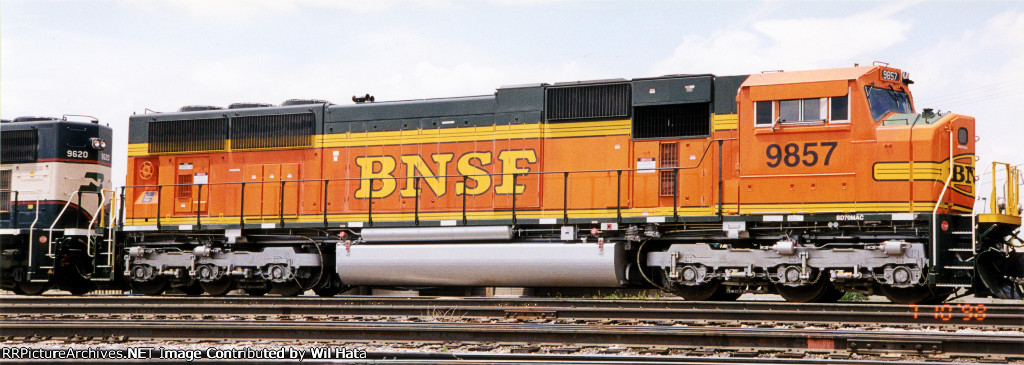 BNSF SD70MAC 9857